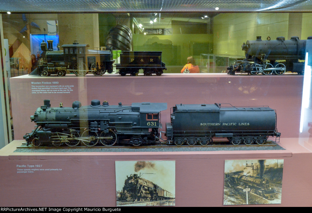 Southern Pacific 4-6-2 Steam Locomotive